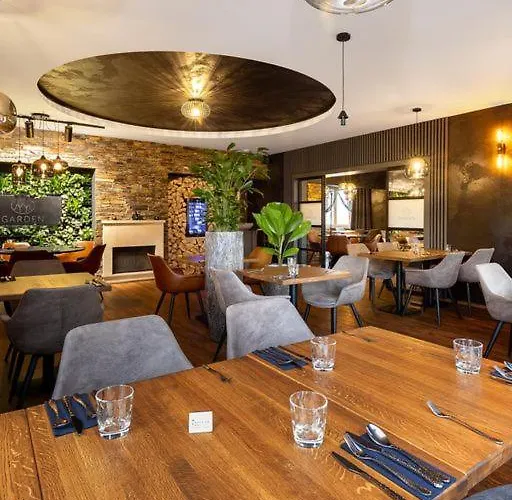 Gasthuis Garden Restaurant & 3*